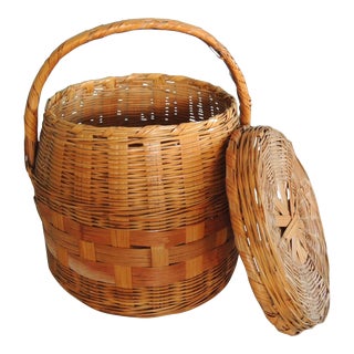 Vintage Round Market Basket with Large Handle and Lid For Sale