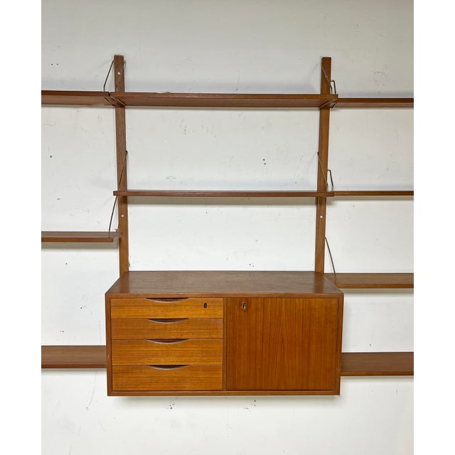 C. 1960s Torbjorn Afdal Five Bay Teak Wall Mounted Shelving (W/ Corner) Unit For Sale In Boston - Image 6 of 12