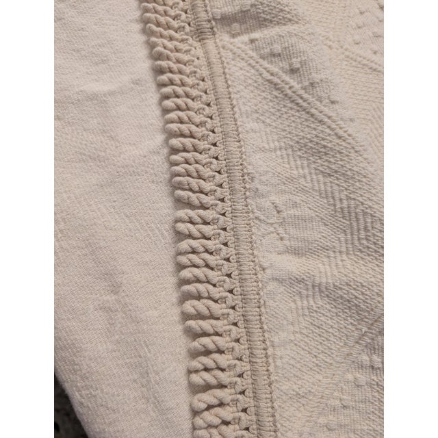 VTG King Egyptian Cotton Matelassé Coverlet Made in Portugal Ivory/Tan Fringed For Sale - Image 10 of 10