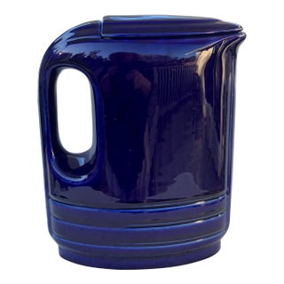 1950s Cobalt Blue Hercules Pitcher and Lid Exclusively Made for Westinghouse by the Hall China Company For Sale