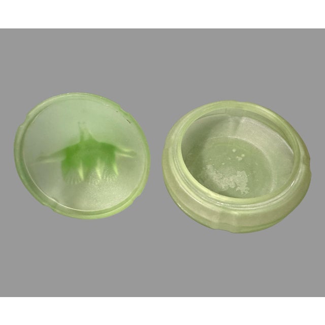Vintage Uranium Vaseline Art Glass Covered Powder Jar Dish With 3 Figural Birds For Sale - Image 4 of 7