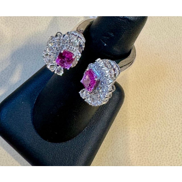 Gemstone 2.5 Ct Pink Emerald Cut Pink Sapphire & 2.8 Ct Diamond 18 Kt White Gold Ring S6 For Sale - Image 7 of 18