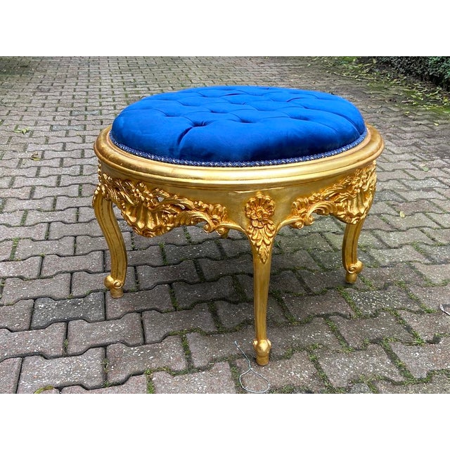 1980s Italian Rococo Gilt Blue Velvet Beech Bench For Sale - Image 12 of 12