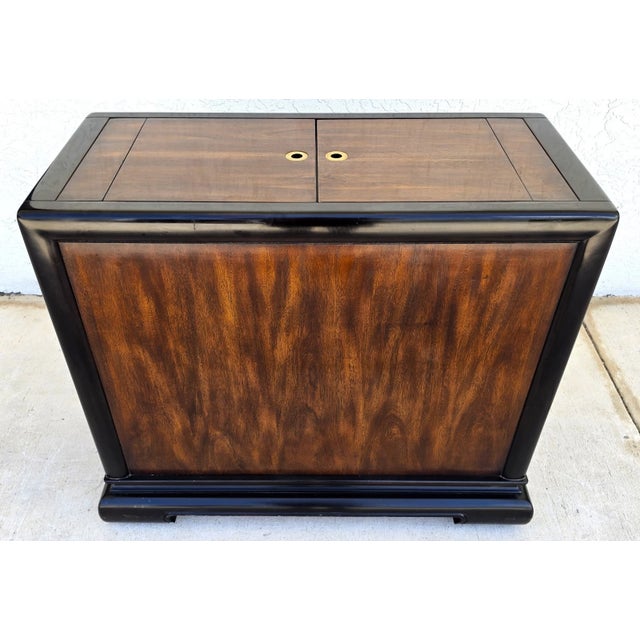 Vintage Bernhardt Chinese Style Rolling Dry Bar Cabinet Buffet Sideboard For Sale - Image 11 of 17