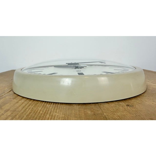 Glass Vintage Industrial Wall Clock from TN, 1960s For Sale - Image 7 of 16