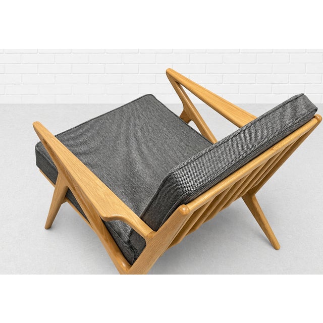 Mid Century Modern Oak Lounge Chair – Handcrafted Sculptural Armchair For Sale In New York - Image 6 of 13