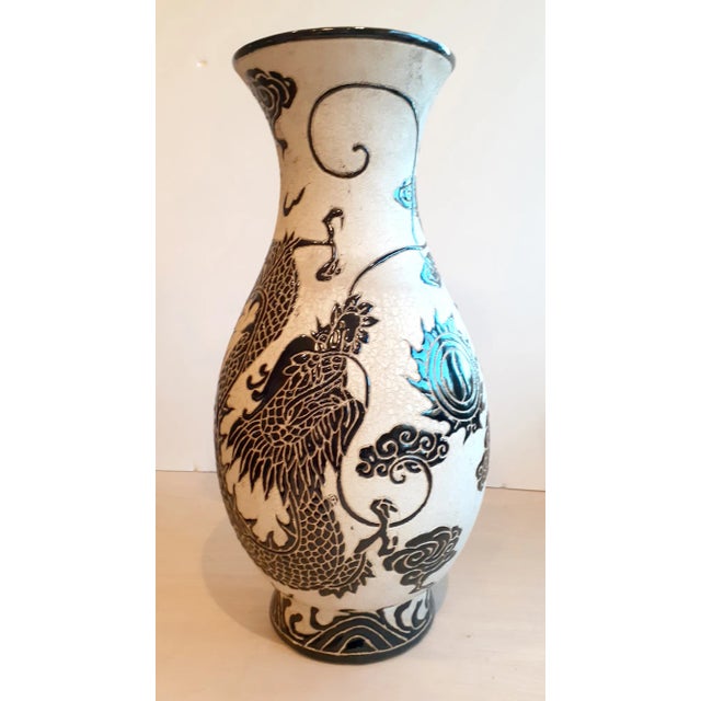 Chinese Mid Century Chinese Porcelain Fahua Dragon Vase For Sale - Image 3 of 9