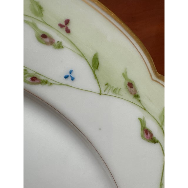 Richard Ginori Antique Ginori Made in Italy Gold Gilt Hand Painted Plates - Set of 8 For Sale - Image 4 of 15