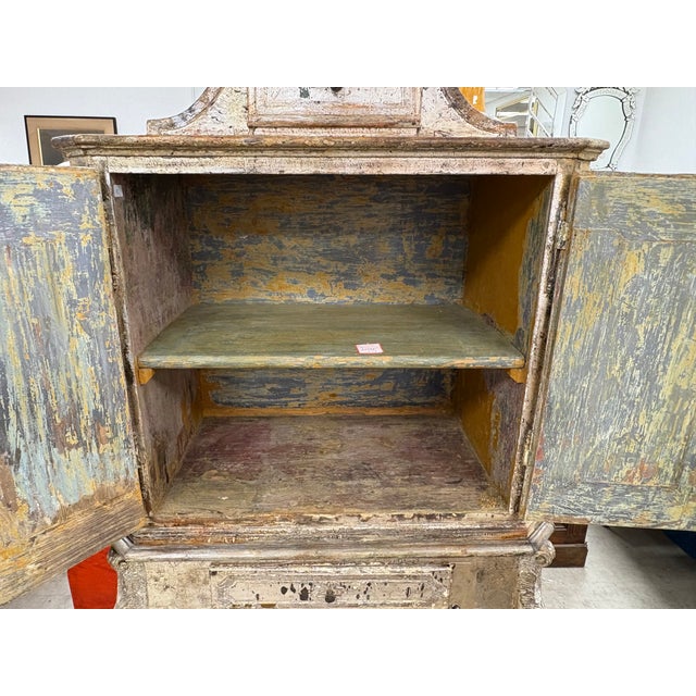18th Century Venetian Baroque Silver Giltwood Cabinet For Sale - Image 11 of 17