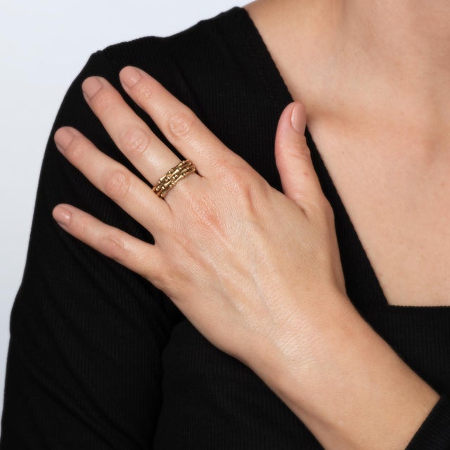 1970s 70s Vintage Bamboo Band 7mm 14 Karat Yellow Gold Ring Sz 9.5 Stacking Jewelry For Sale - Image 5 of 6