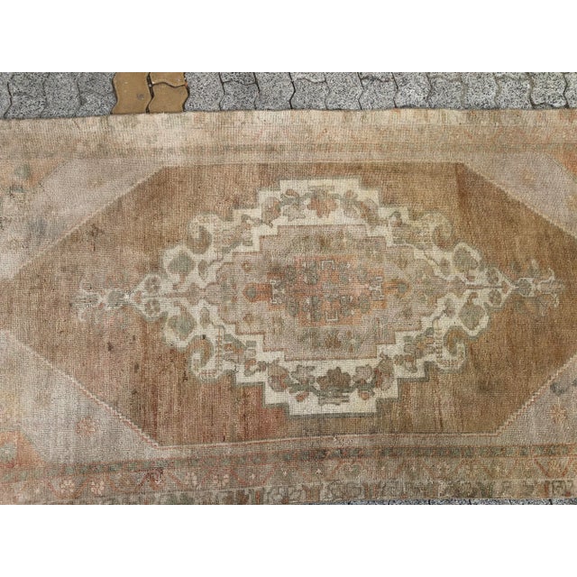 Textile 1960s Oushak Traditional Bohemian Wool Rug For Sale - Image 7 of 11