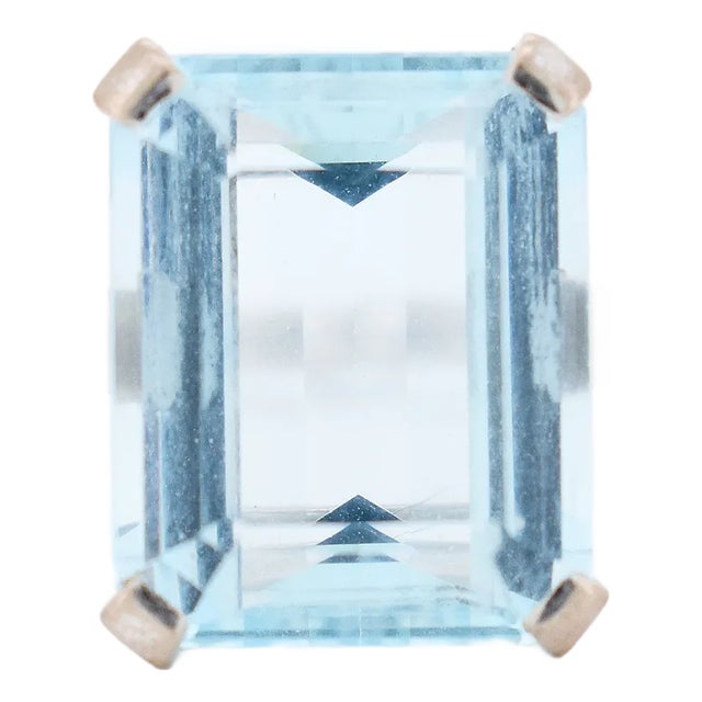 Vintage Cocktail Ring 18K Gold and Aquamarine, Size 5.75 For Sale