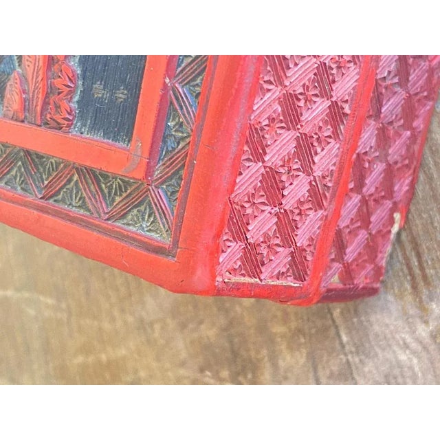 Wood Antique Chinese Lacquered Box and Cover, 1880s For Sale - Image 7 of 10