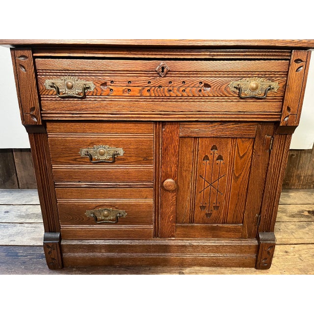 1900 - 1909 1900 Antique Washstand For Sale - Image 5 of 12