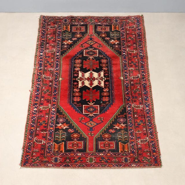 Middle Eastern Mazlagan Rug in Wool For Sale - Image 3 of 8