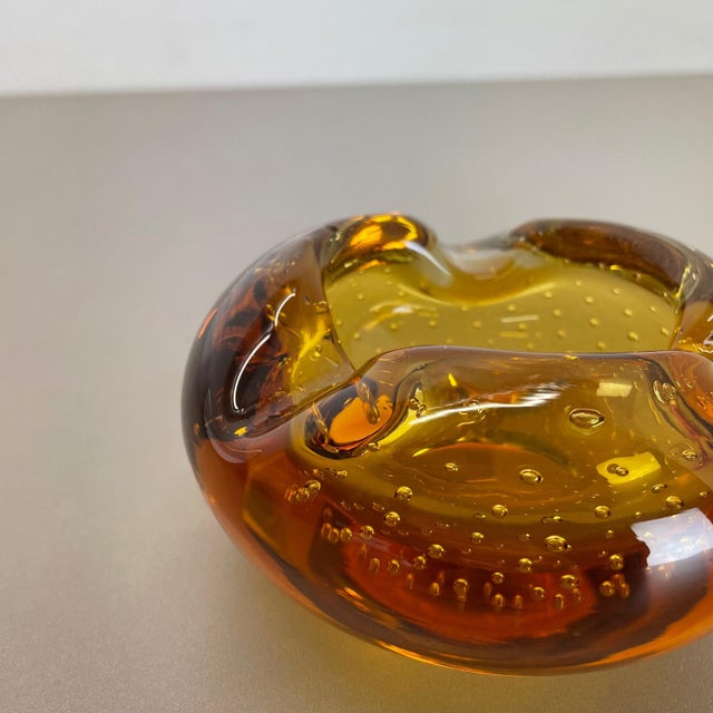 Murano Glass Bubble Structure Ashtrays, Italy, 1970s, Set of 2 For Sale - Image 9 of 18