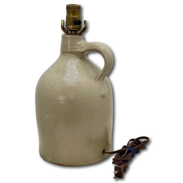 Antique 1870s American Peabody Massachusetts Blue Decorated 1 Gallon Stoneware Jug - Table Lamp Base Conversion For Sale - Image 16 of 18