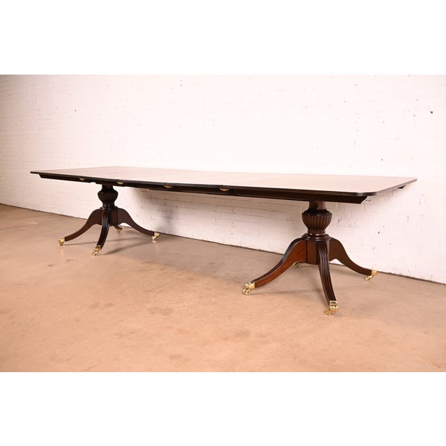 1920s Baker Furniture Style Georgian Banded Mahogany Double Pedestal Extension Dining Table, Newly Refinished For Sale - Image 5 of 15