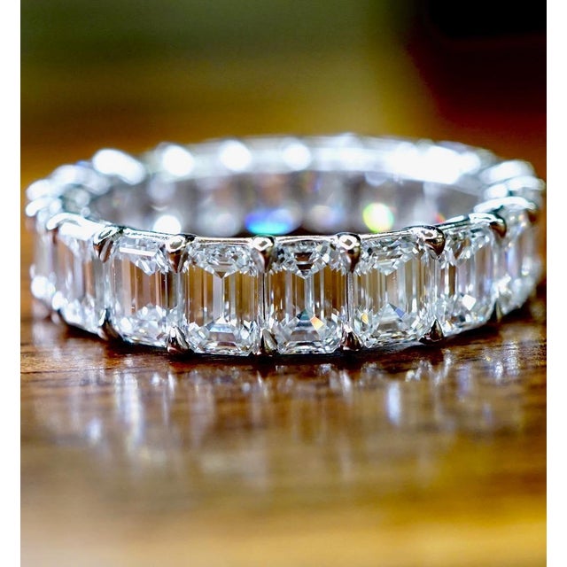 GIA Certified 7.5 Carat Emerald Eternity Band, Size 5.5 For Sale - Image 4 of 6