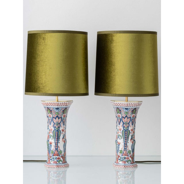 Dutch Delft Table Lamps with New Olive Velvet Drum Lampshades by Makkum, 1940s, Set of 2 For Sale - Image 17 of 17