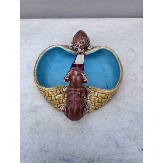 Rustic 19th Century Majolica Dogs Dachshund Bowl Villeroy & Boch For Sale - Image 3 of 9