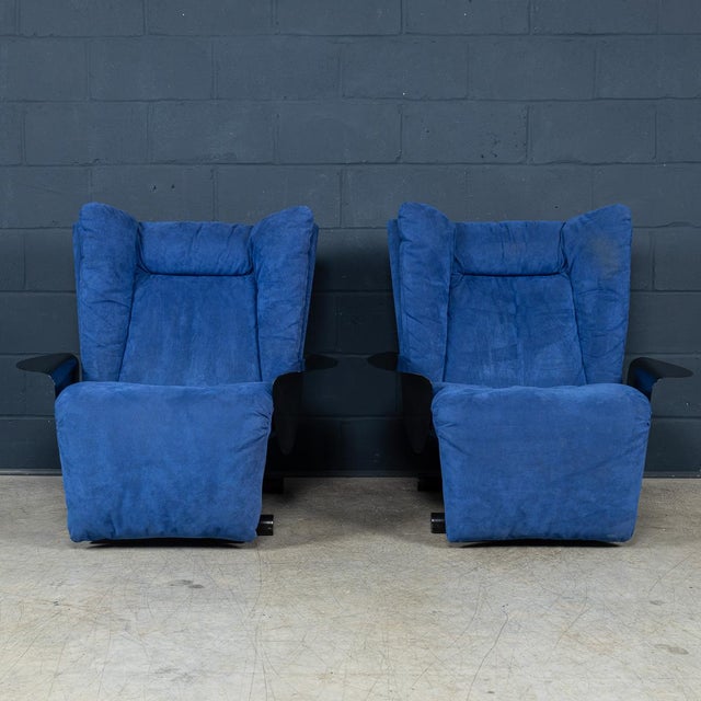 20th Century Italian Blue Alcantara Leather Reclining Armchairs from Cinova,1980s, Set of 2 For Sale - Image 3 of 18