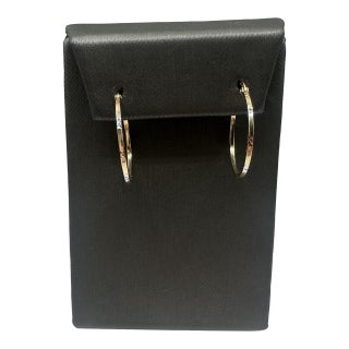 14kt Yellow Gold Hoops With Rose & White Finish – 7/8in, 1.3mm, New, A Pair For Sale