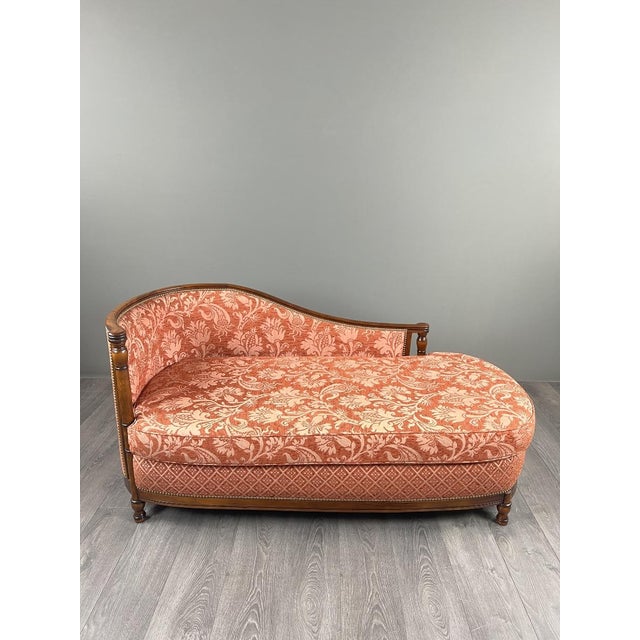 20th Century Louis XVI Chaise Lounge in Fabric with Floral Decoration For Sale - Image 10 of 13