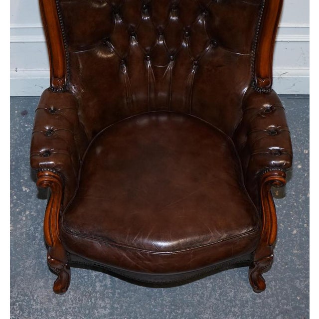 Brown Set of Victorian Chesterfield Armchair and Ottoman in Dyed Leather For Sale - Image 8 of 18