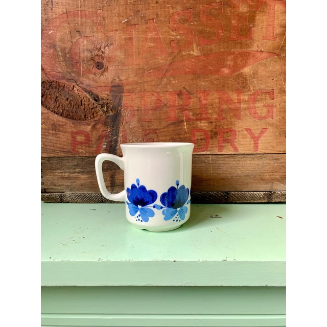 Ceramic 1950s Vintage Stavangerflint Rolf Froyland Viola Mugs and Creamer Set, Norway- Set of 7 For Sale - Image 7 of 11