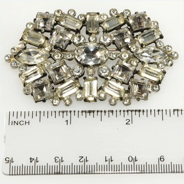Art Deco Vintage 1930s Clear Rhinestone Pot Metal Brooch For Sale - Image 3 of 3