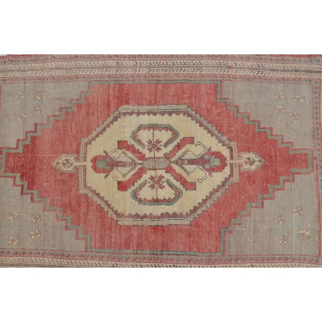 1950s Multicolour Oushak Anatolian Rug For Sale In Phoenix - Image 6 of 10