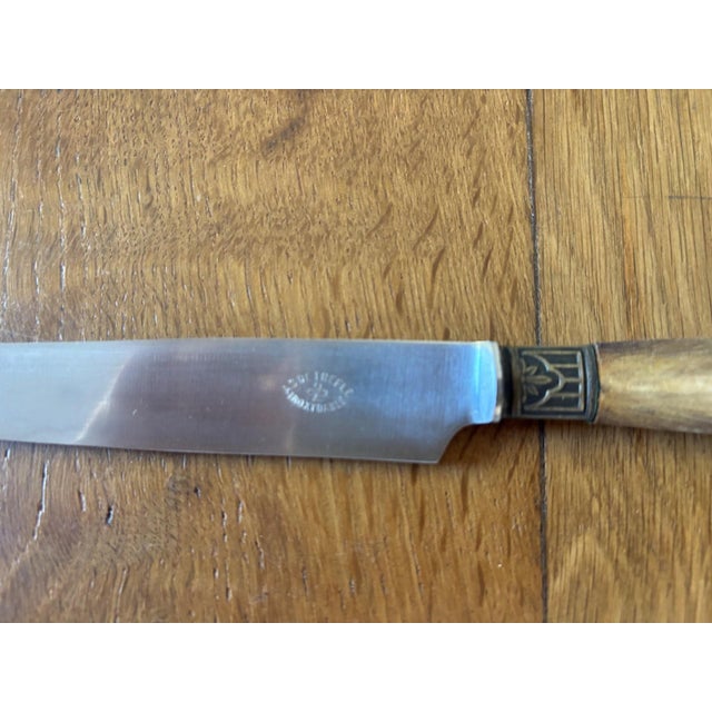 1930s Art Deco Knives with Wooden Handles and Engraved Metal Ferrules in Two Boxes from As du Trèfle, 1930, Set of 24 For Sale - Image 5 of 8