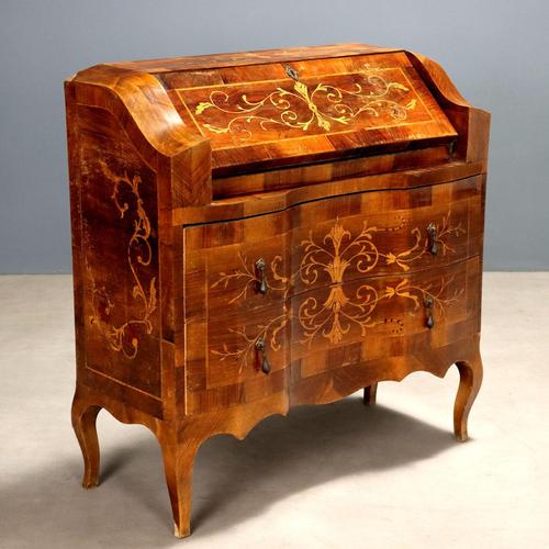 Antique Walnut and Maple Drop-Leaf Cabinet with 2 Drawers, Italy, 20th Century For Sale - Image 11 of 11