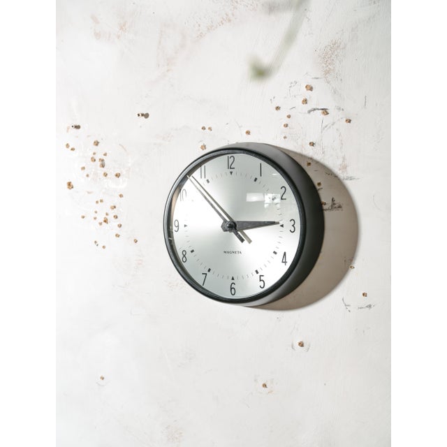 20th Century Satin Black Clock from Magneta for GPO, England, 1950s For Sale - Image 10 of 10
