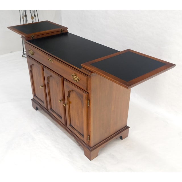 Flip Top Banded One Drawer Raised Panel Cherry 3 Door Liquor Cabinet Server MINT For Sale - Image 6 of 18