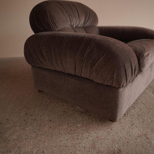 Italian Lounge Chair (2/2) 95cm wide x 90cm deep x 76cm high x 43cm seat height