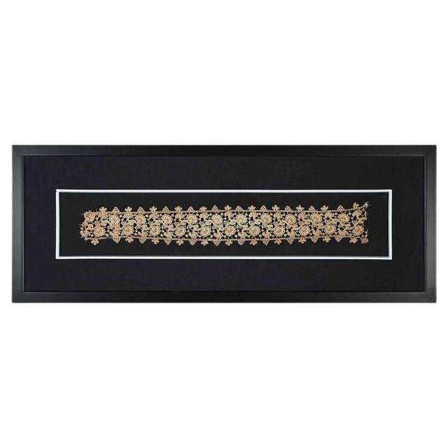 Southern Italian Embroidery, Artisanal Decorative Object, 18th Century For Sale