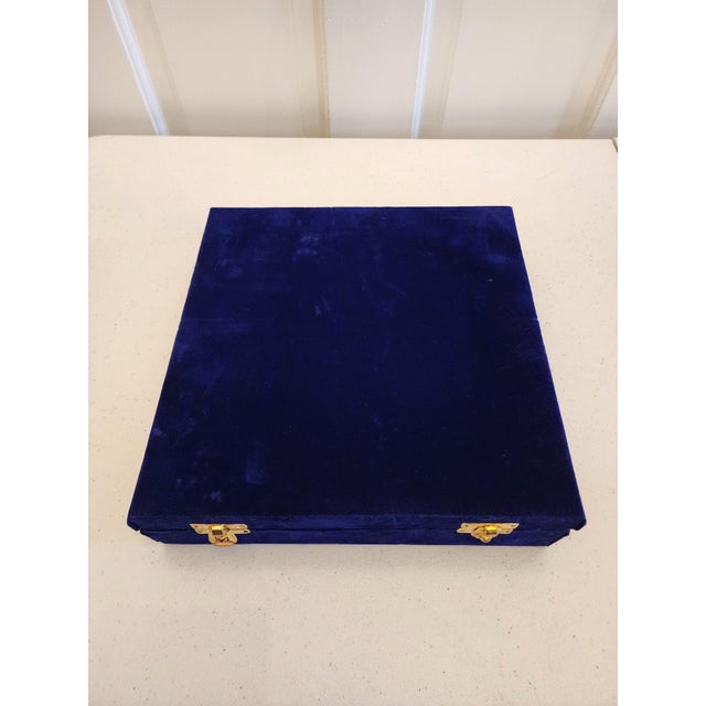 2000 - 2009 Vintage Pietra Dura White Marble and Semi-Precious Stone Floral Inlay Decorative Plate For Sale - Image 5 of 9