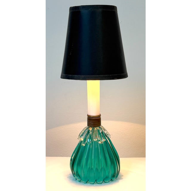 Mid 20th Century Archimede Seguso Murano Ribbed Emerald Green Glass Lamp Applied Crystal Collar For Sale - Image 4 of 16