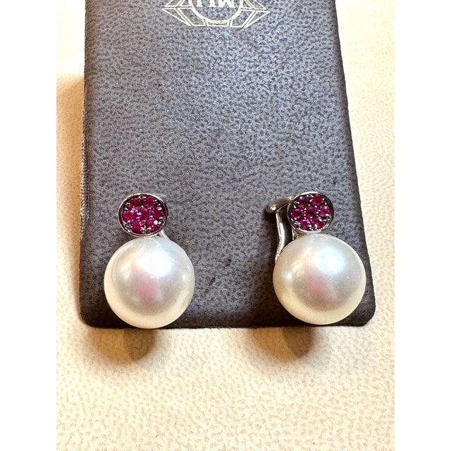 14 mm Round South Sea Pearl & Ruby Cocktail Stud Earrings 18 Karat White Gold, A Pair For Sale - Image 4 of 18