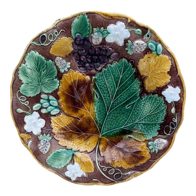 19th Century Majolica Strawberries & Grapes Plate Wedgwood For Sale