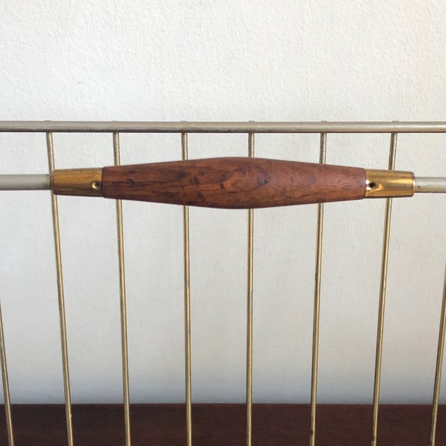 Paul McCobb 1950s Mid-Century Modern McCobb-Style Magazine Rack For Sale - Image 4 of 10