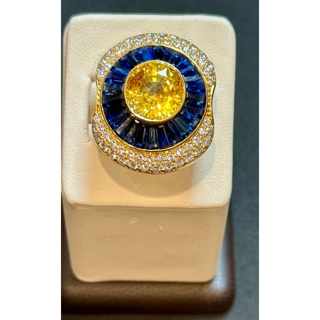 Blue GIA Certified 10Ct Natural Ceylon Yellow Sapphire, Blue Sapphire & Diamond Ring For Sale - Image 8 of 18