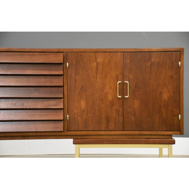 1960s Refinished 78” American of Martinsville Walnut and Brass Dresser For Sale - Image 9 of 12
