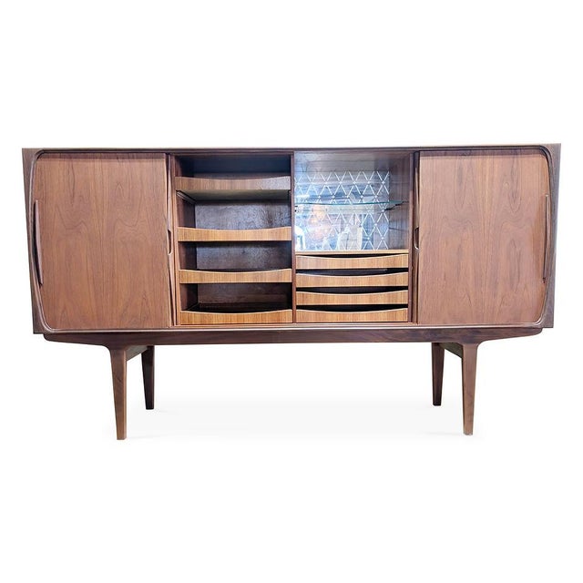 Mid-Century Modern 1950s Teak Credenza For Sale - Image 3 of 9