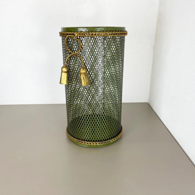 Article: Umbrella stand Origin: Italy Age: 1950s Design and Producer: Li Puma, Florence in Italy This original vintage...