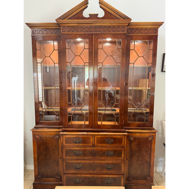 1970s 1970s Georgian-Style Breakfront China Cabinet For Sale - Image 5 of 7