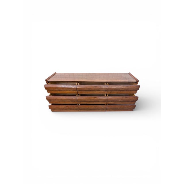 Mid-Century Modern Lane 1st Edition 9-Drawer Walnut Dresser For Sale In Philadelphia - Image 6 of 8