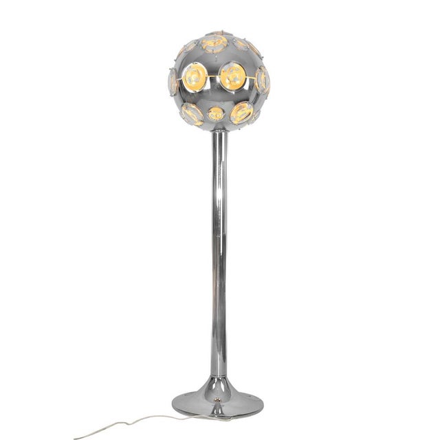 Floor Lamp in Chromed Metal and Glass by Oscar Torlasco, Italy, 1970s For Sale - Image 3 of 8